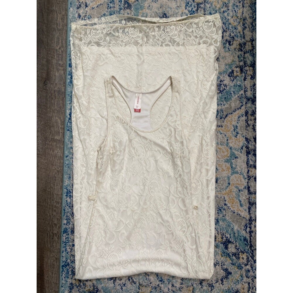 Juniors lace dress